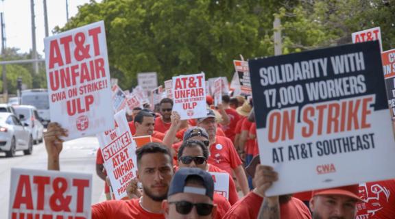 CWA members on strike against AT&T Southeast