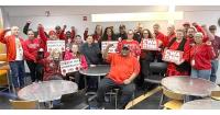 CWA President Cummings Visits CWAers in Minneapolis
